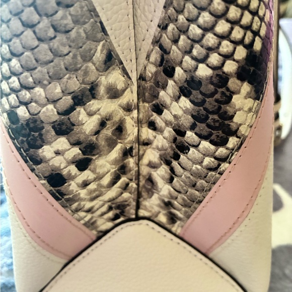 Kate Spade  - Women's Eva Chevron Medium Satchel - Picture 6 of 9